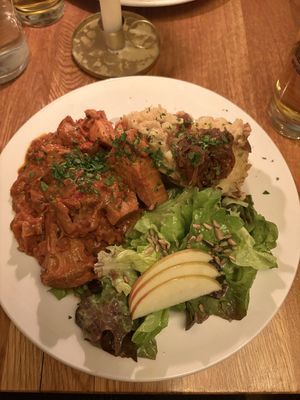 Jackfruit Goulash w/ mash and salad  at Frieda Schlamassel in Berlin