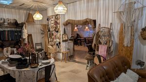 Attached Boutique at Holy in A Dos Cunhados