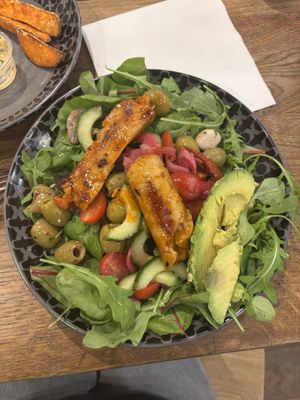 Mediterranean salad with VG chkn, ask for no feta  at Nando's in Castleford