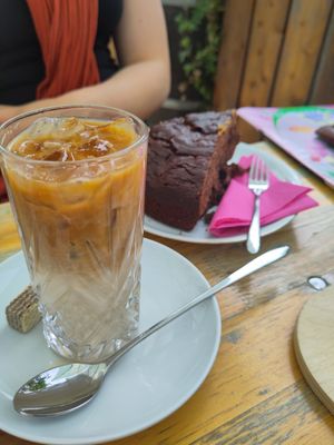 Schokokuchen und Iced Coffee at Café Frida   in Dossenheim