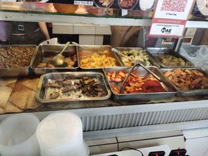 Dishes for mixed veggies rice at Ci Yuan Food Vegetarian - 慈緣素 in Kuching