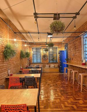 ambiente agradável, tem mesas disponíveis no fundo também, ao ar livre at PuPA - Gastroarte & Gastropub in Sorocaba