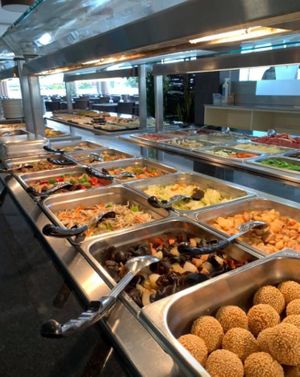 Veggie mix, noodles, mushrooms  at Wok Asia in Marinha Grande