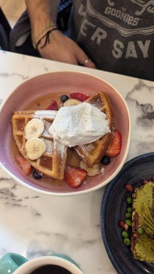 Vegan gaufre with coconut cream at La Popote d'Ondine - Liberté in Nice
