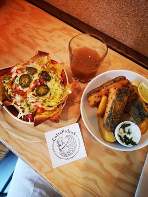 Nachos and "Fish&chips" at Entre Pedras in Santiago De Compostela