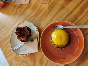 The piece de resistance - the most lemony tarta. And pretty good cafe tarta at Entre Pedras in Santiago De Compostela