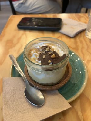 Postre de dulce de lechee  at Entre Pedras in Santiago De Compostela