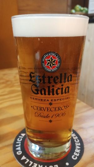 Cervejinha não pode faltar!! at Entre Pedras in Santiago De Compostela