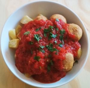 Albóndigas de avena con tomate at Entre Pedras in Santiago De Compostela