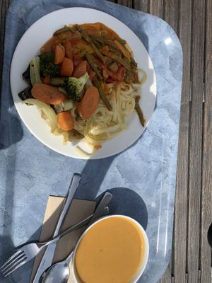   at Vier Linden - Freiestrasse in Zurich