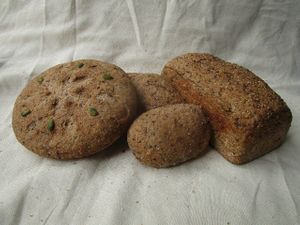 Pan integral de masa madre con semillas vegano at umm - Home Bakery in Bogota