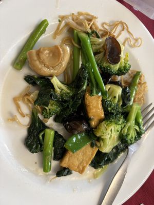 On the menu in the vegetarian section- veggies with mushrooms, broccoli and tofu  at Chifa Hou Wha in Lima