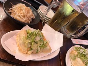Gyozas and bean sprout salad  at Chao Chao Gyoza Shinsekai - チャオチャオ餃子 新世界店 in Osaka