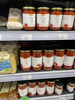 Tomàquet sofregit  at FoodCoop BCN in Barcelona