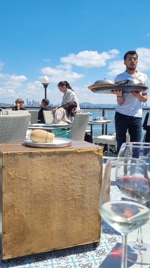 Service at Queb Rooftop Restaurant Sultanahmet in Istanbul