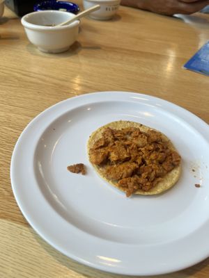 Porciones pequeñas, taco pastor irreal   at Taqueria El Califa in Queretaro