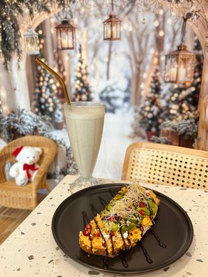  at Lucy's Coffee in Lescar