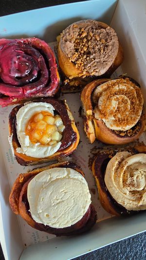 Box of 6 at Have A Roll in Leuven