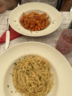 Spaghetti and garlic; rigatoni in their marinara sauce   at Ristorante Convivio in Venice