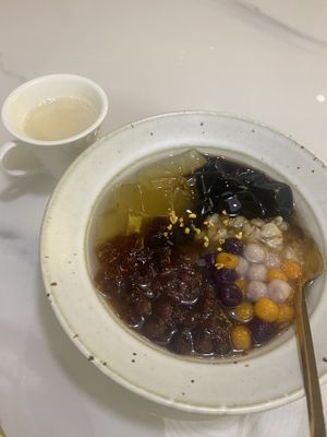   at One Soup Original - 100% Vegan - 一面汁原·纯素 in Chongqing