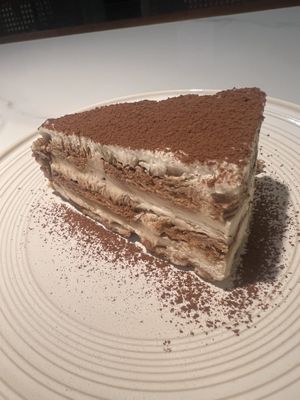 Tiramisu  at One Side Juice - 一面汁原·纯素 in Chongqing