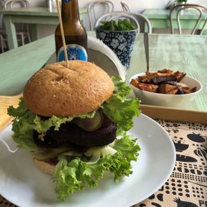 Seitan Burger and Mixed Veg Chips at Nova Krova in Krakow