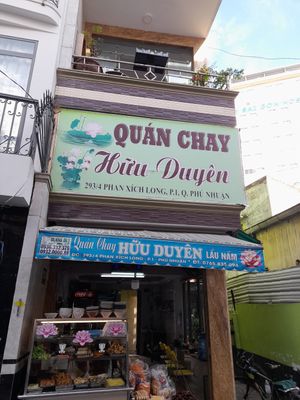 Main sign outside at Hữu Duyên in Ho Chi Minh City