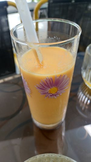Papaya smoothie with dairy milk at Coffee HƯỚNG QUÁNG in Da Nang