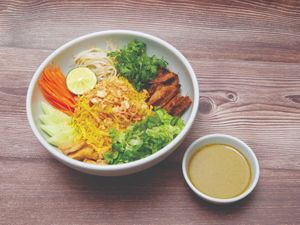 zesty, savoury, fresh noodle bowl at ZERA 7 Chay in Hanoi