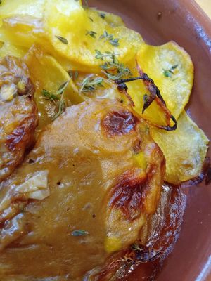 No cordero con patatas panaderas mmm at Nabati in Chapineria