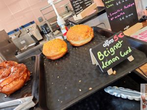 Lemon at Kiji Donuts in Lyon