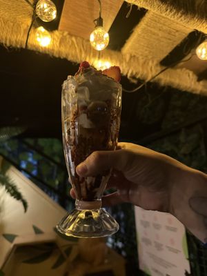Strawberries, bananas and cream  at La CATfeteria in Bucaramanga