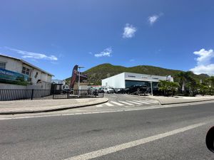 Just before Real Auto is the little lane/alley to the Café at Empress Ima's Ital Café & Nyce Creamery in Philipsburg