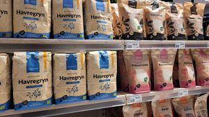 Oats and other food products  at Sunkost Glasmagasinet in Oslo