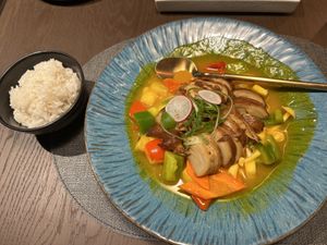 Mango Süß Sauer mit veganer Ente 18,90€  at WakuWaku Linz in Linz