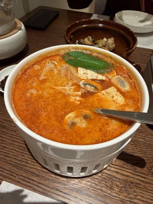 Thai hot and sour soup  at A Wave Pure Vegetarian Food (Flower Garden Store) 一朵浪花  纯净素食(花卉园店) in Chongqing