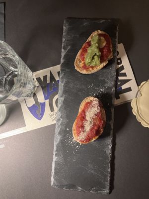 Onderste ciabatta is speciaal geveganised  at De Ezel in Tongeren