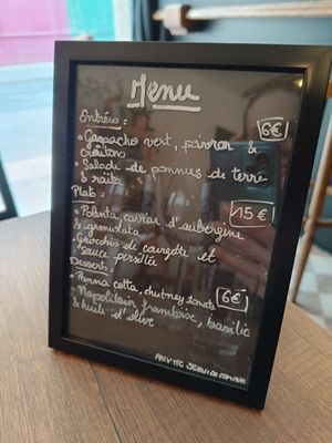  at CURIEUSES  in Dijon