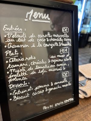   at CURIEUSES  in Dijon