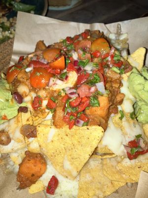 Nachos with guacamole, vegan cheese, and salsa   at The Head of the River  in Oxford