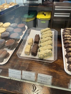 Snickers  at Hanai Vegana - Gràcia in Barcelona