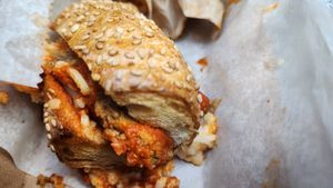 Vegan meatball sub at Papa Luigi in Elmer