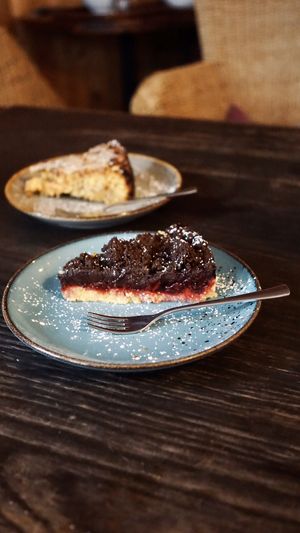 Cherry-chocolate-cake & carrot-walnut-cake at Cognito in Erfurt