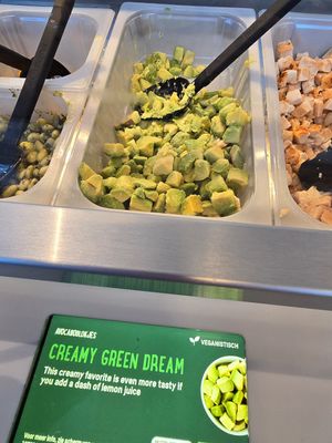 Avocado at Picadeli - Esso Groot-Bijgaarden Noord in Dilbeek