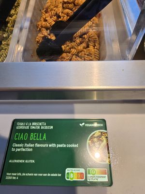 Pasta with vegan label at Picadeli - Esso Groot-Bijgaarden Noord in Dilbeek