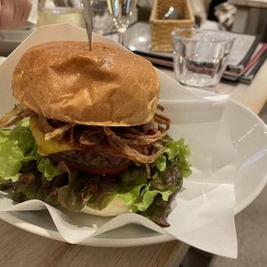 Cheese burger at AIN SOPH.Soar in Tokyo