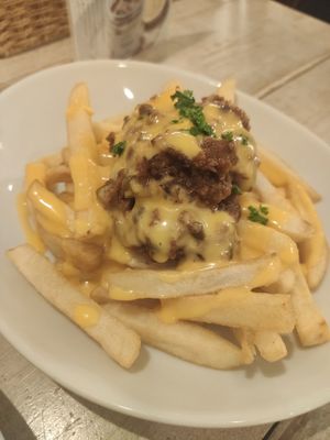 French fries with spicy mince at AIN SOPH.Soar in Tokyo