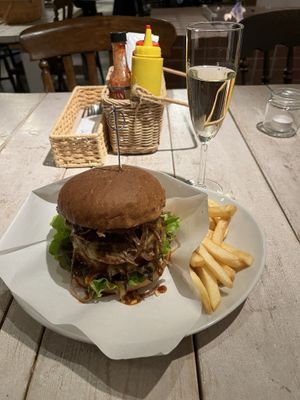 ripple cheeseburger  at AIN SOPH.Soar in Tokyo