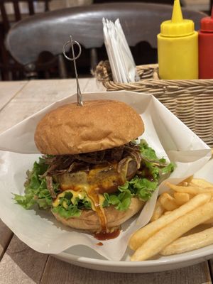 Ripple Cheese Burger with French friess  at AIN SOPH.Soar in Tokyo
