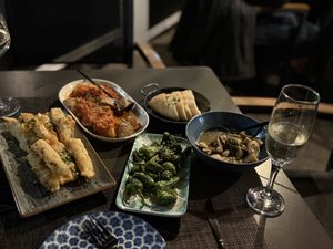 Fantastic food, great vegan options   at La Perla in Alicante